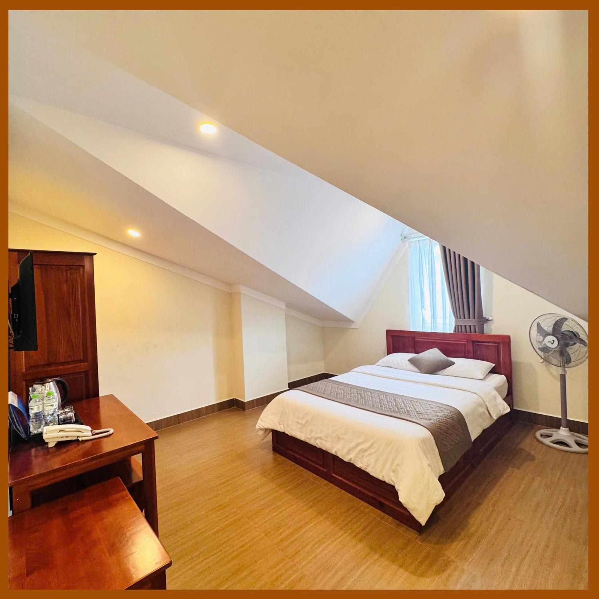 Nam Xuan Premium Hotel Da Lat Exterior photo